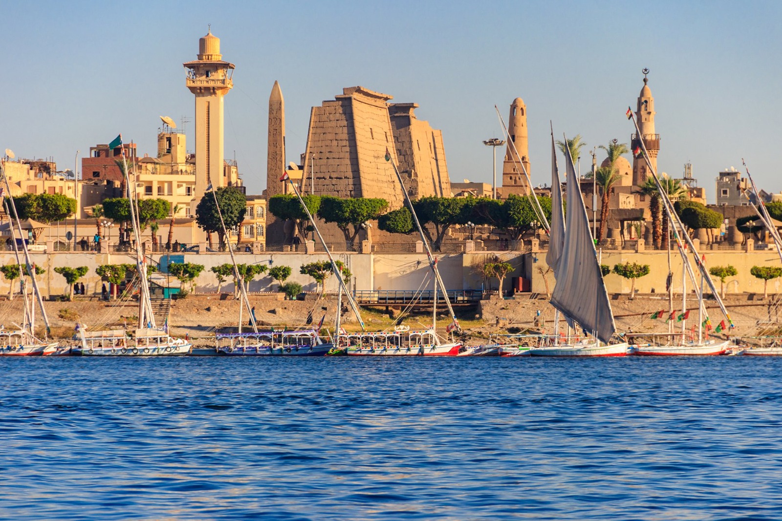 Cairo & Nile Cruise to Hurghada Adventure