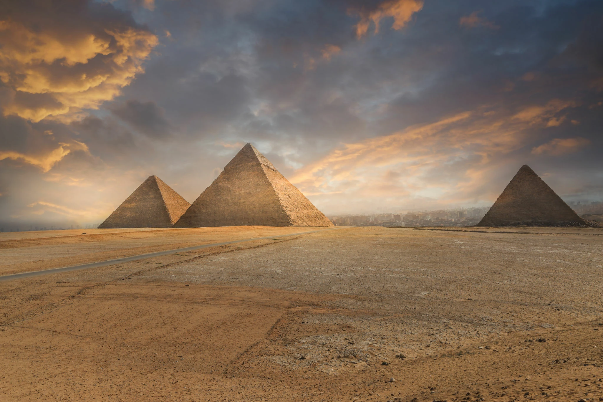 Entdecken Sie die Pyramiden von Gizeh, Sakkara und Memphis.