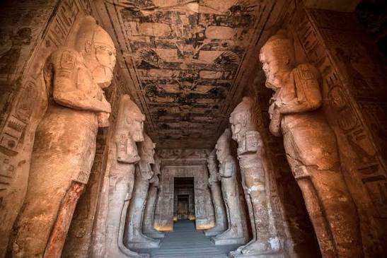 Abu Simbel Tagestour